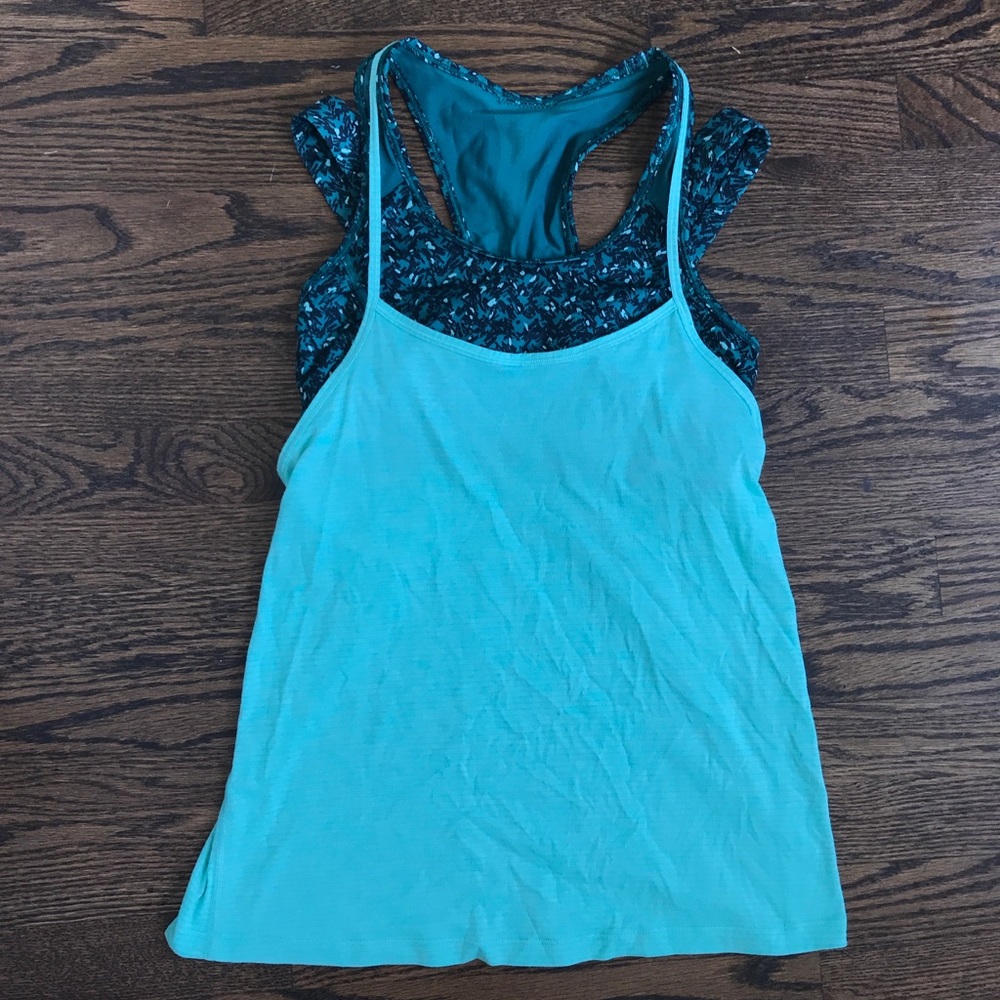 Lululemon tank with built in bra